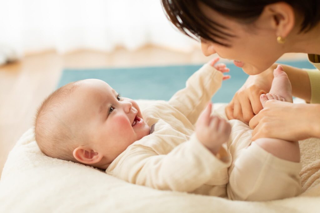 赤ちゃんと母親